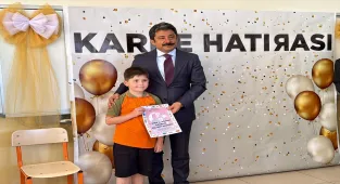 Kırşehir'de öğrenciler karne heyecanı yaşadı