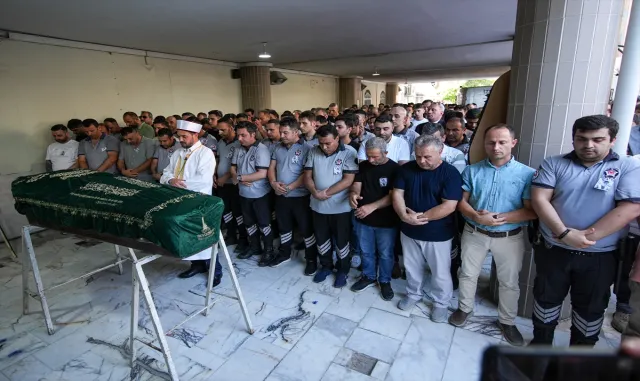 Sigara içtiği için uyardığı yolcu tarafından öldürülen güvenlik görevlisinin cenazesi defnedildi