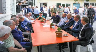 TBMM Başkanı Numan Kurtulmuş, bayram namazını Çanakkale'de kıldı