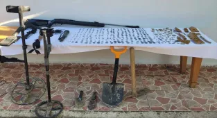 Tekirdağ'da bir evde tarihi eser niteliğinde 432 sikke ve obje ele geçirildi