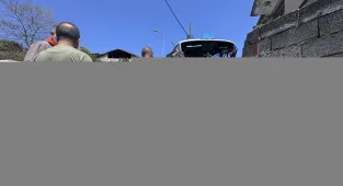 Zonguldak'ta freni arızalanan yolcu minibüsü duvara çarptı, 14 kişi yaralandı