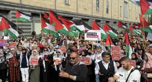 Berlin'de Filistin destekçileri Gazze'de yaşanan açlık krizine dikkati çekti