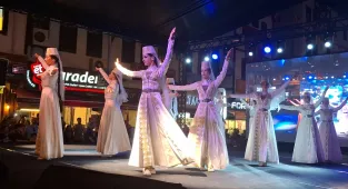 Beypazarı'nda, 2. Uluslararası Halk Dansları ve Müzik Festivali başladı