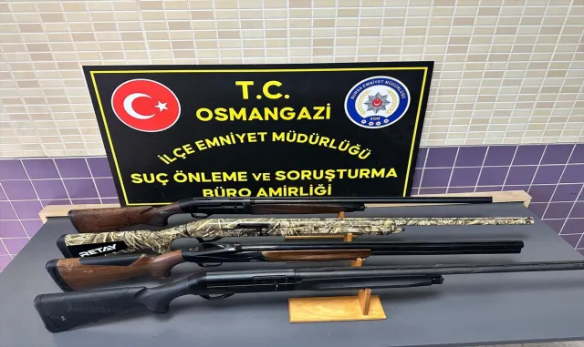 Bursa'da havaya ateş açan 4 şüpheliden 2'si tutuklandı