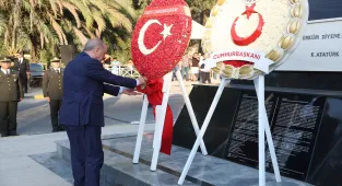Cumhurbaşkanı Erdoğan, KKTC'de Atatürk Anıtı'na çelenk sundu