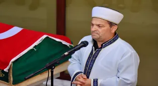 Dil eğitimi için gittiği ABD'de trafik kazasında ölen gencin cenazesi Balıkesir'de defnedildi