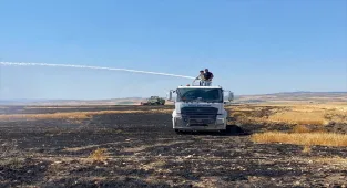 Eskişehir'de tarım arazisinde çıkan yangın söndürüldü 