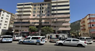 GÜNCELLEME - Kahramanmaraş'ta iskelenin çökmesi sonucu 2 işçi öldü, 1 işçi ağır yaralandı