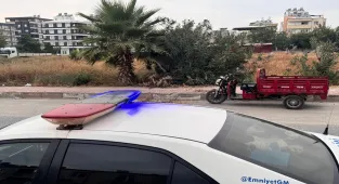 Hatay'da babası tarafından bıçakla öldürülen gencin cenazesi defnedildi