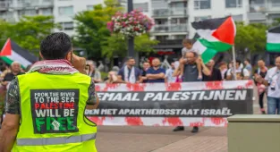 Hollanda'da, GKN Fokker şirketinin İsrail'in kullandığı F-35 uçaklarına parça ihracatı protesto edildi