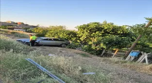 Kırıkkale'de devrilen otomobilin sürücüsü yaralandı