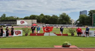 Milli para atlet Ebrar Keskin, Çekya'daki turnuvada altın madalya kazandı