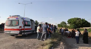 Nevşehir'de işçi minibüsü ile hafif ticari aracın çarpıştığı kazada 9 kişi yaralandı