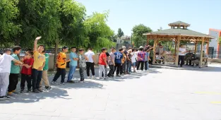 Niğde'de yaz Kur'an kursu öğrencilerine dondurma ve balon sürprizi