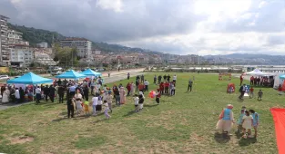 Rize'de Koruyucu Aile Şenliği düzenlendi