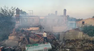 Çanakkale'nin Bayramiç ilçesinde çıkan orman yangınına müdahale 2. gününde sürüyor
