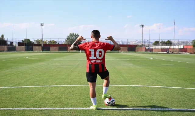 Gençlerbirliği'nin 10 numarası Metehan Mimaroğlu'ndan arma vurgusu: