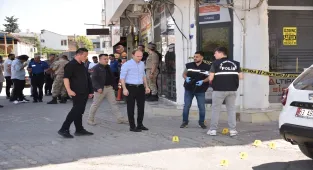 GÜNCELLEME - Şanlıurfa'da silahlı saldırıda 2 kişi yaralandı