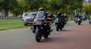 Hollanda'da motosiklet sürücülerinden Filistin'e destek gösterisi