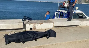 İzmir'de denizde erkek cesedinin bulunmasıyla ilgili 1 kişi gözaltına alındı