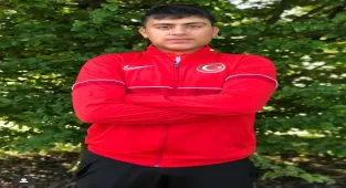 Milli para atıcı Muaz Erdem Madran, Çekya'da altın madalya kazandı