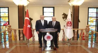 Milli Savunma Bakanı Güler, Gençlik ve Spor Bakanı Bak ile görüştü