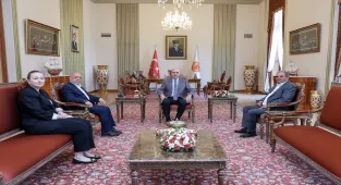 TBMM Başkanı Kurtulmuş, HAK-İŞ Genel Başkanı Arslan'ı kabul etti