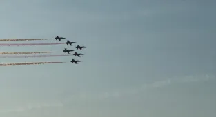 Trabzon'da Türk Yıldızları gösteri uçuşu yaptı