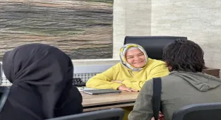 AK Parti'li Gürcan, Eskişehir'de kadın muhtarlar ve vatandaşlarla bir araya geldi