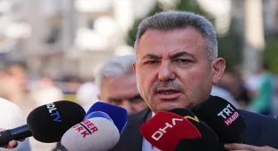 GÜNCELLEME 2 - İzmir'de polis merkezine silahlı saldırıda 2 polis şehit oldu, 2'si polis 3 kişi yaralandı 