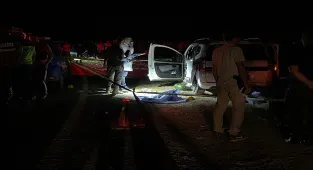 GÜNCELLEME - Batman'da bir araca düzenlenen silahlı saldırıda anne, baba ve 2 çocuğu hayatını kaybetti