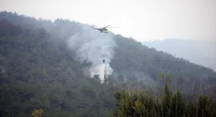 GÜNCELLEME - Kastamonu-Karabük sınırındaki iki orman yangınına müdahale sürüyor
