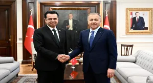 İçişleri Bakanı Yerlikaya, Pakistan İçişleri ve Narkotik Kontrolden Sorumlu Devlet Bakanı Chaudhry ile görüştü