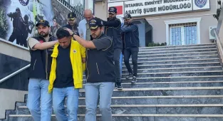 İstanbul'da çaldıkları araçları change yaparak veya parçalayarak satan 4 zanlı tutuklandı