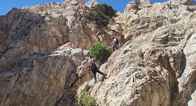 Kayseri'de dağ çayı toplamak için Aladağlar'a çıkan kişiden 4 gündür haber alınamıyor