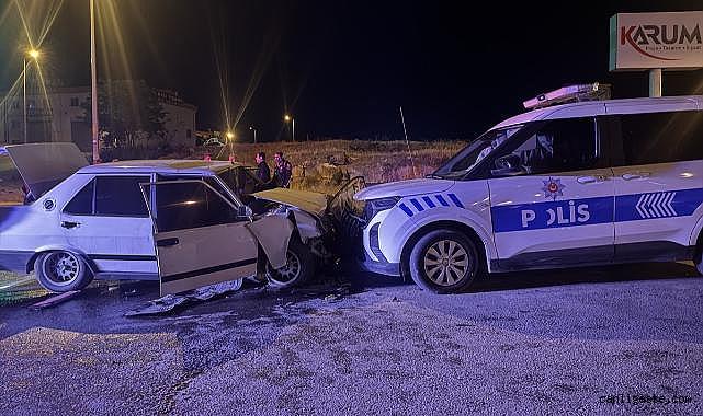 Kayseri'de dur ihtarına uymayan sürücü ekip aracına çarptı 2 polis yaralandı