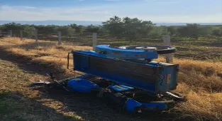 Manisa'da devrilen sepetli motosikletin sürücüsü öldü