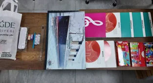 Niğde Belediyesinden öğrencilere giysi ve kırtasiye desteği