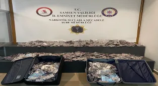 Samsun otogarında valizlerinde 56 bine yakın uyuşturucu hap bulunan zanlı gözaltına alındı