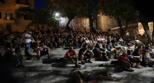 Siros Adası'nda, Filistin direnişini konu alan belgesel gösterimi yapıldı