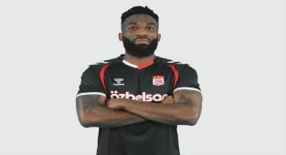 Sivasspor, Aaron Appindangoye'yi yeniden renklerine bağladı