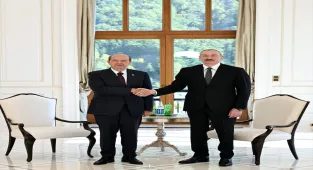 Azerbaycan Cumhurbaşkanı Aliyev ile KKTC Cumhurbaşkanı Tatar, Gebele'de görüştü