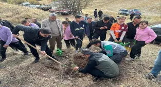 Çankırı'da Cumhuriyet'in 102. yılında 102 fidan dikildi