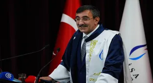 Cumhurbaşkanı Yardımcısı Yılmaz, Manisa Celal Bayar Üniversitesi'nde konuştu: