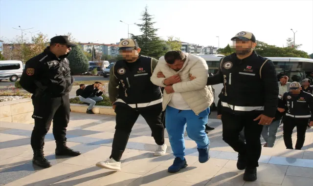 GÜNCELLEME - Denizli'de sahte kan raporu operasyonunda yakalanan 5 kişi tutuklandı