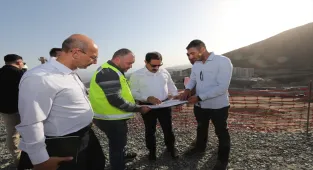 Hatay'da afet konutları ve ticaret merkezlerinin yapımı sürüyor