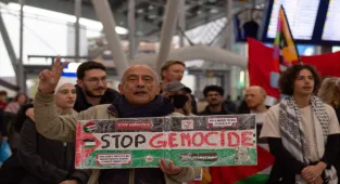 Hollanda'da 20 tren istasyonunda Filistin'e destek için oturma eylemleri yapıldı