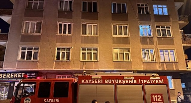 Kayseri'de binadaki seramiklerin patlaması paniğe neden oldu
