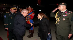 Milli Savunma Bakanı Güler, Moğolistan'da resmi törenle karşılandı