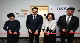 TİKA, Bakü Tıp Kolejine eczacılık laboratuvarı kurdu